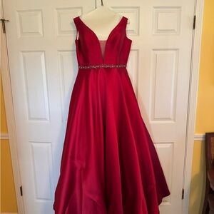 Beautiful Studio 17 Red Evening Gown